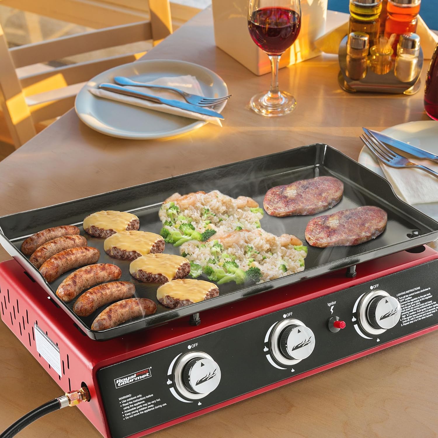 Royal Gourmet PD1301R griddle top and controls