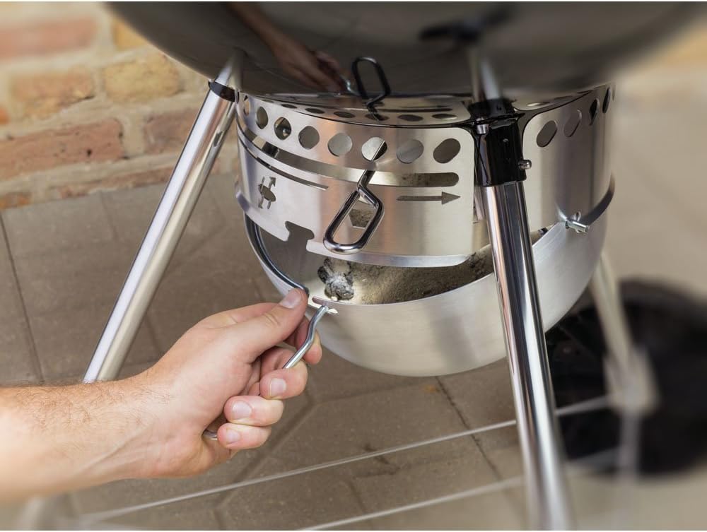 Weber Original Kettle Premium ash catcher detail